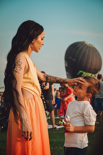 诚之间做出 诚之间做出