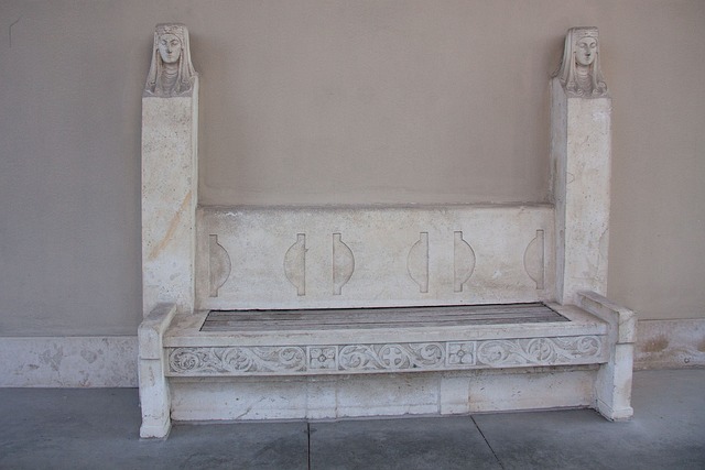 西蒙尼似乎 西蒙尼似乎